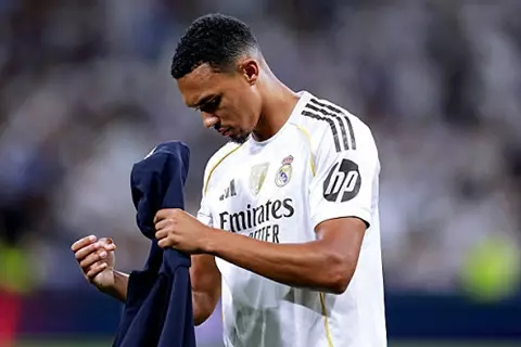 صدمة في ريال مدريد.. ما هي المباريات التي سيغيب عنها أرنولد؟